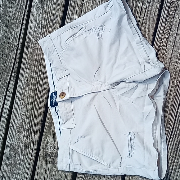 American eagle stretch midi khaki distressed shorts EUC like new - Picture 1 of 6